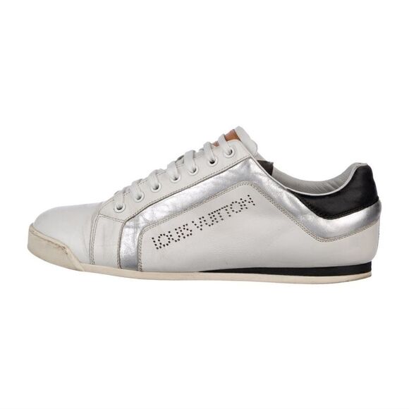 LOUIS VUITTON Authentic Leather Sneakers